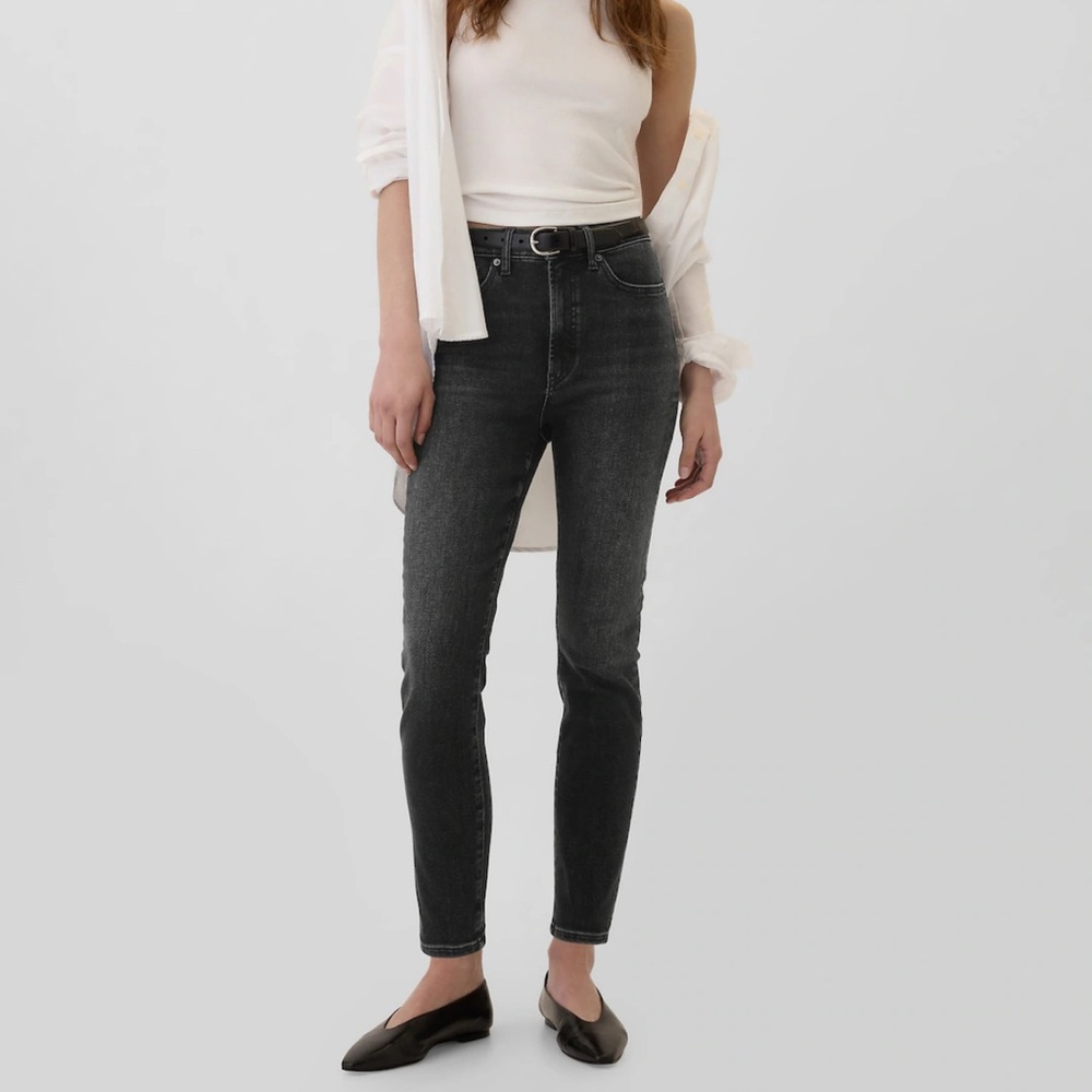 Women's Black high rise slim jeans